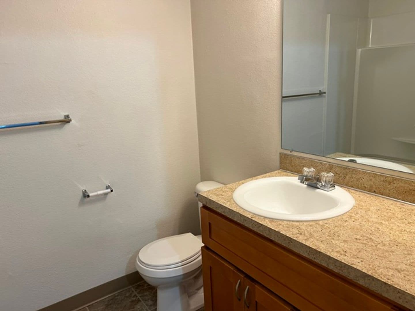 Stayton Apartment: 1125 Wyatt Ave