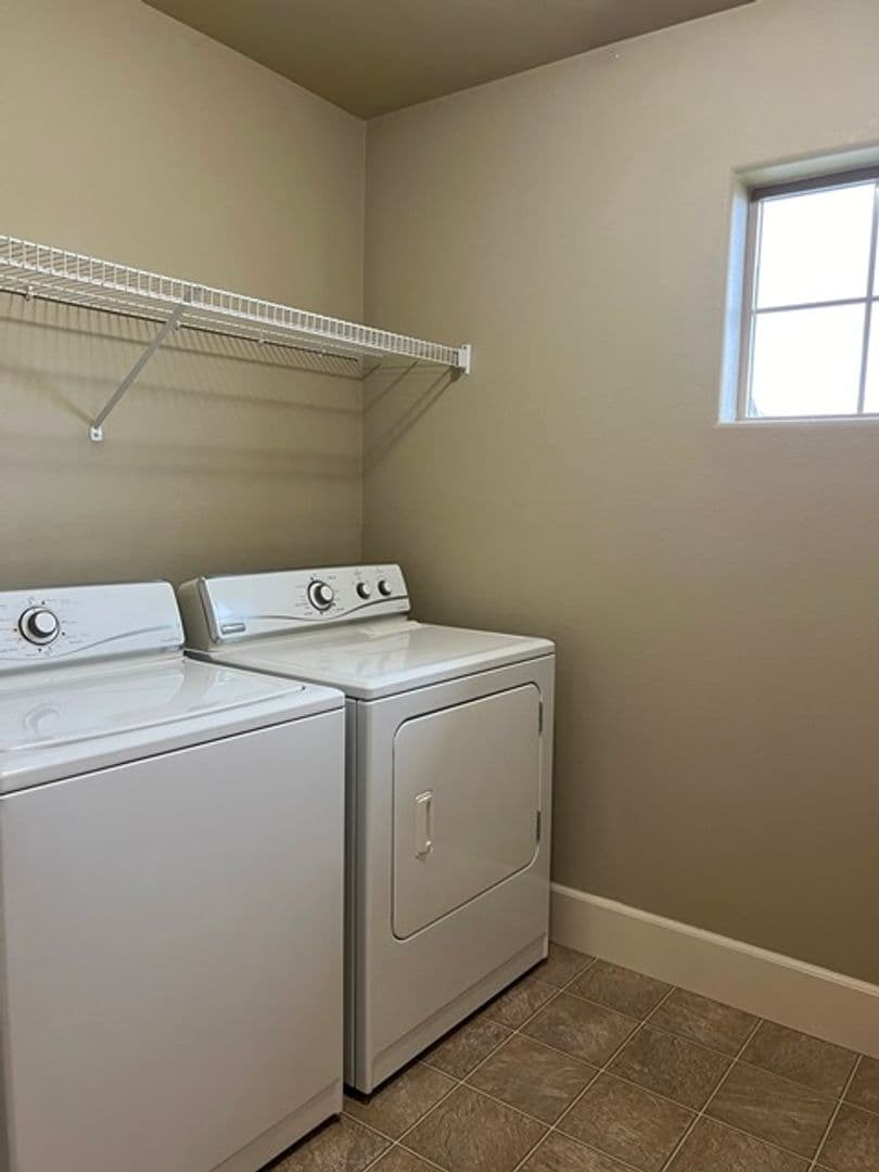 Salem House: 2710 Eagles Eye Ave NW