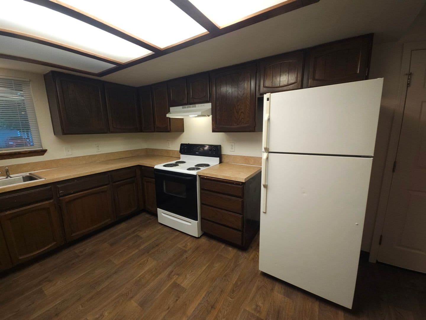 Salem House: 489 Wormwood St SE