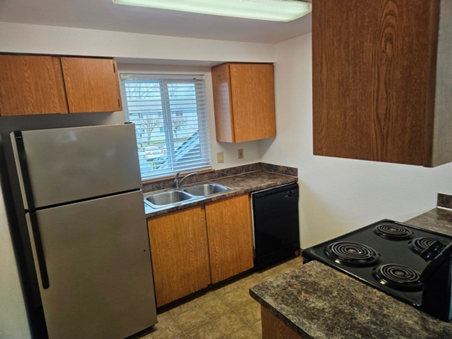 Salem Apartment: 1415 Lancaster Dr NE
