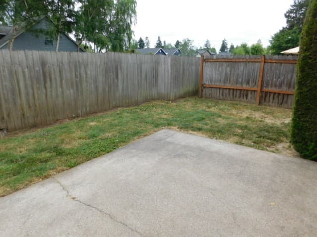 Keizer Apartment: 181 & 183 Delta Ct N
