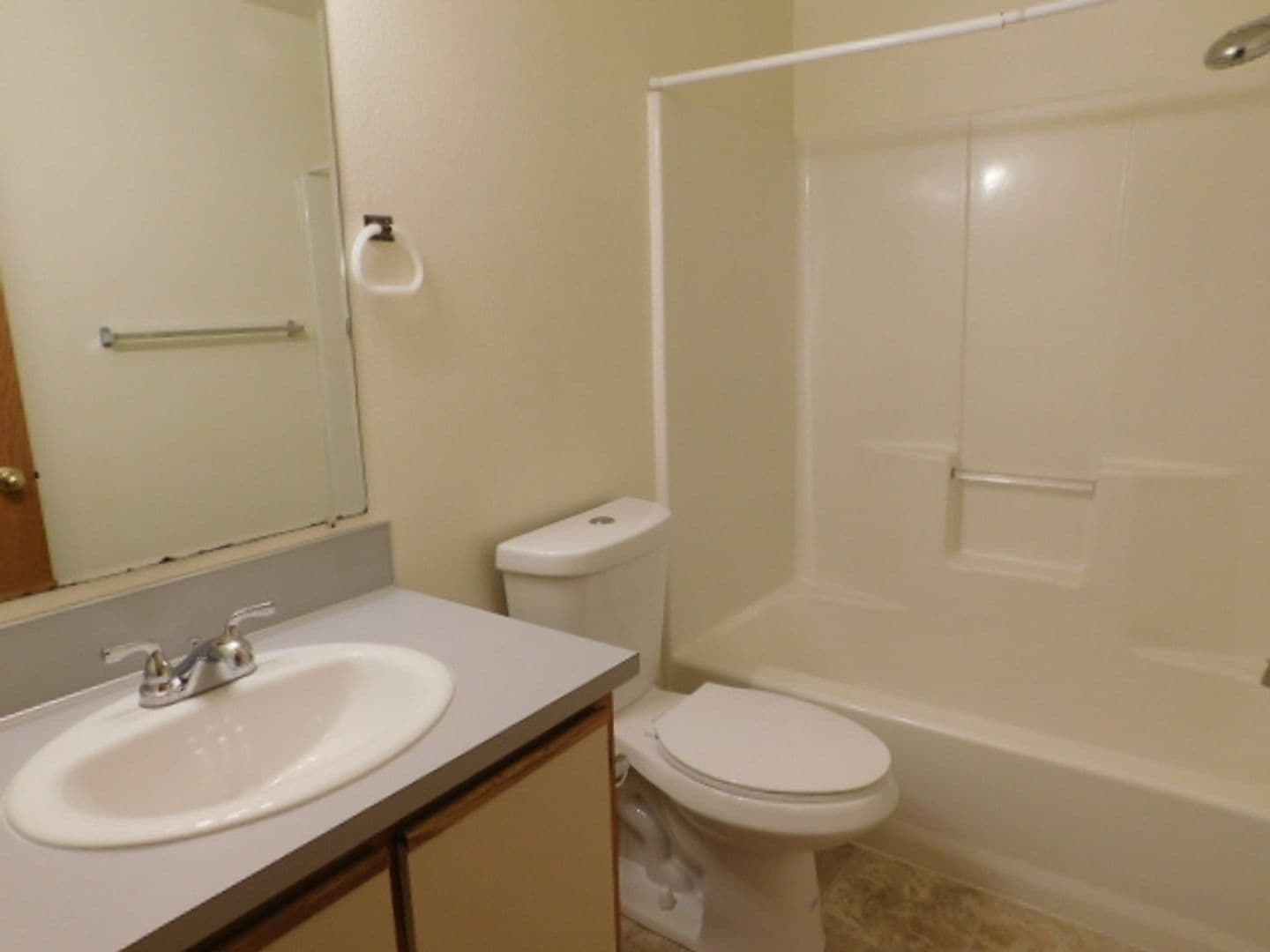 Stayton Apartment: 1520 & 1522 Jay Ct