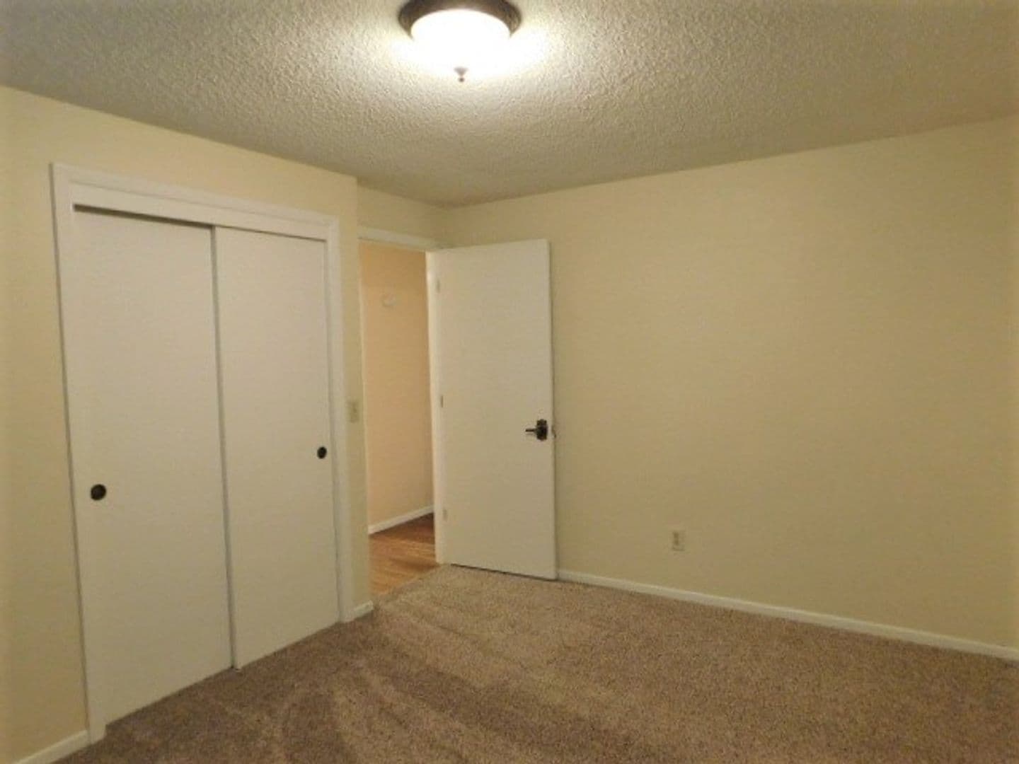 Salem House: 5127 Sprice Ct SE