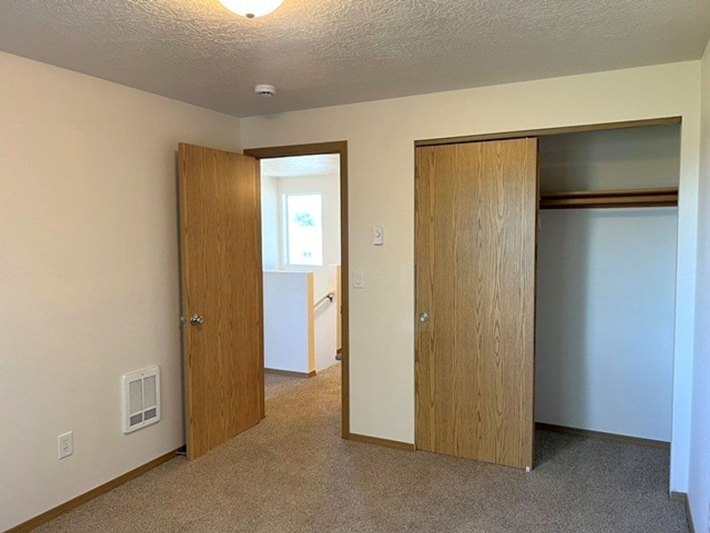 Aumsville Apartment: 425-449 N 1st St
