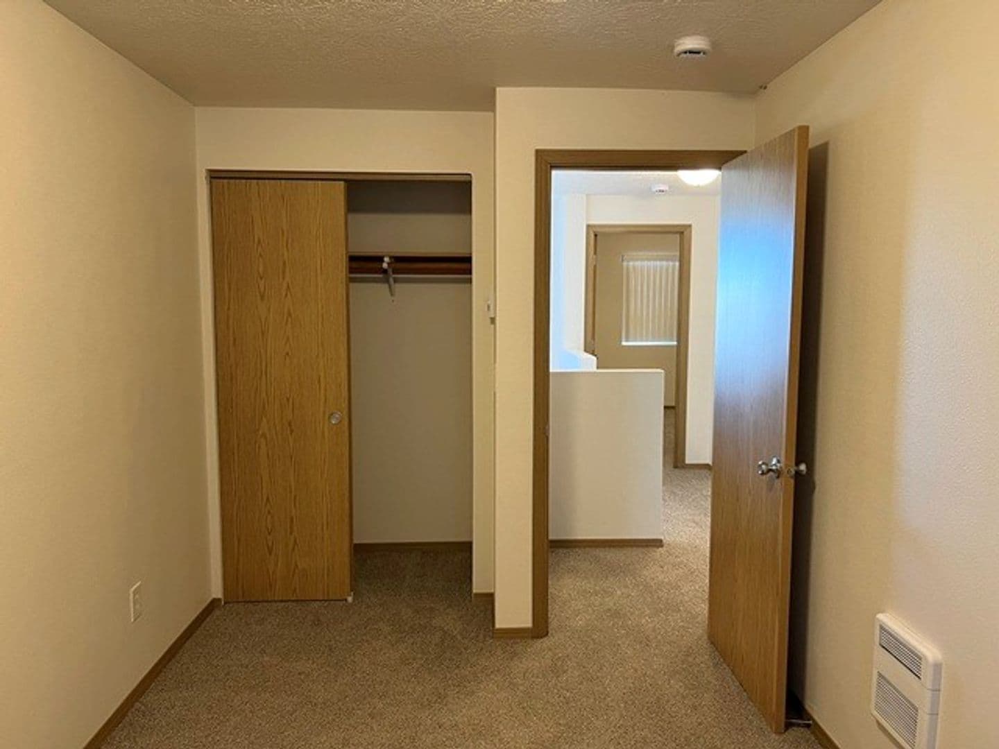 Aumsville Apartment: 425-449 N 1st St