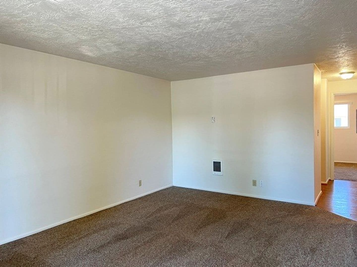 Stayton Apartment: 1125 Wyatt Ave
