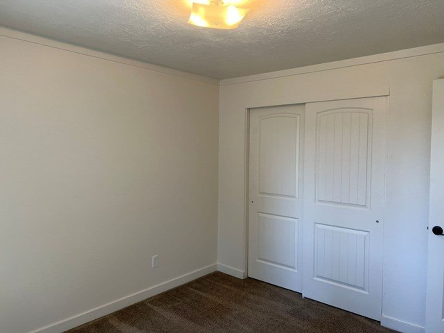Stayton House: 1274 E Santiam St