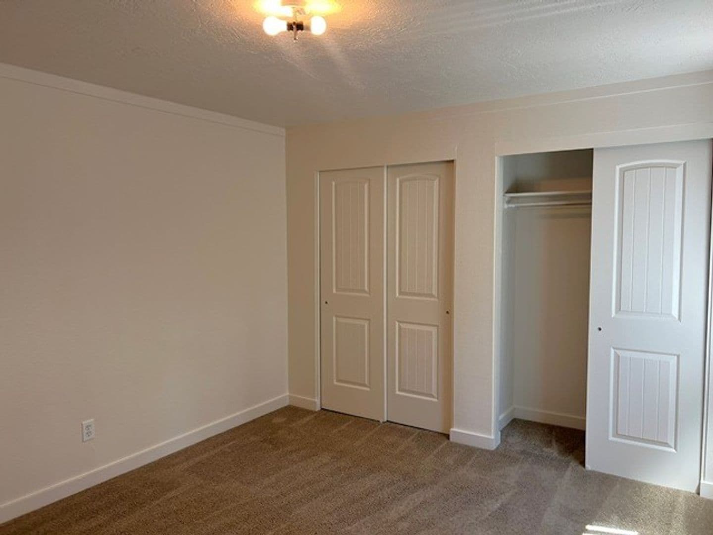 Stayton House: 1274 E Santiam St