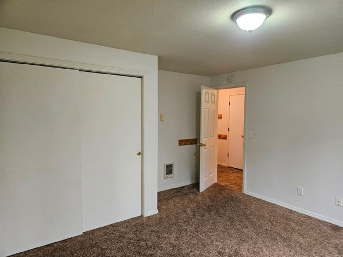 Albany Apartment: 1891-1893 Rye St SE