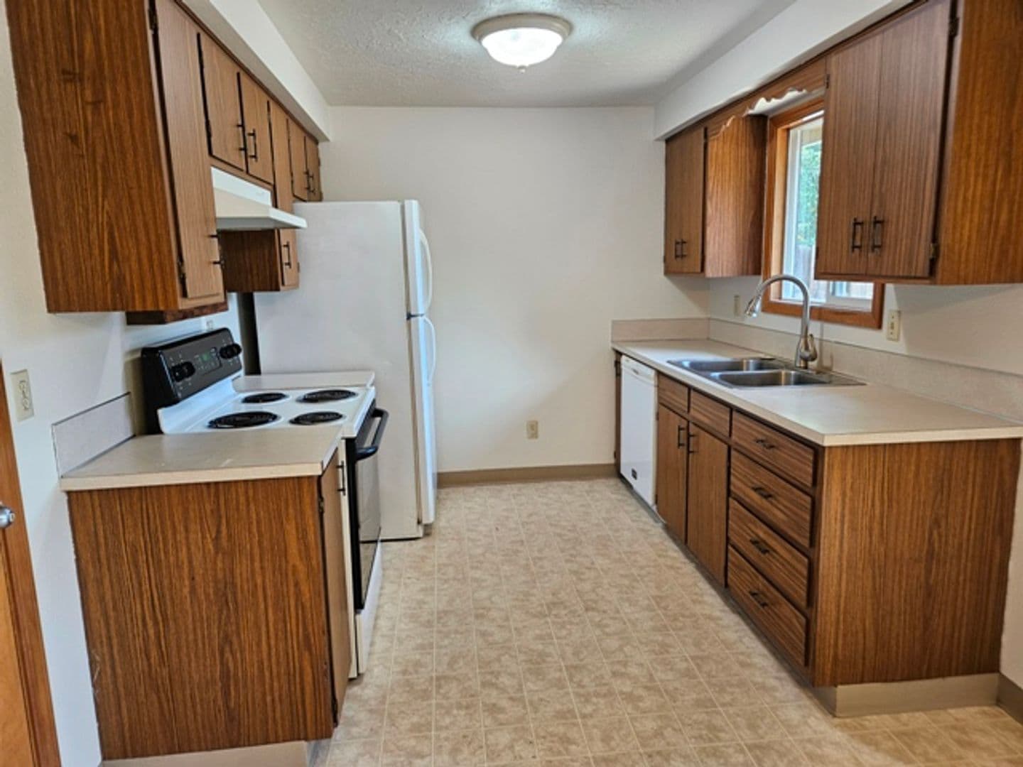 Mill City Apartment: 520-530 SE 4th Ave