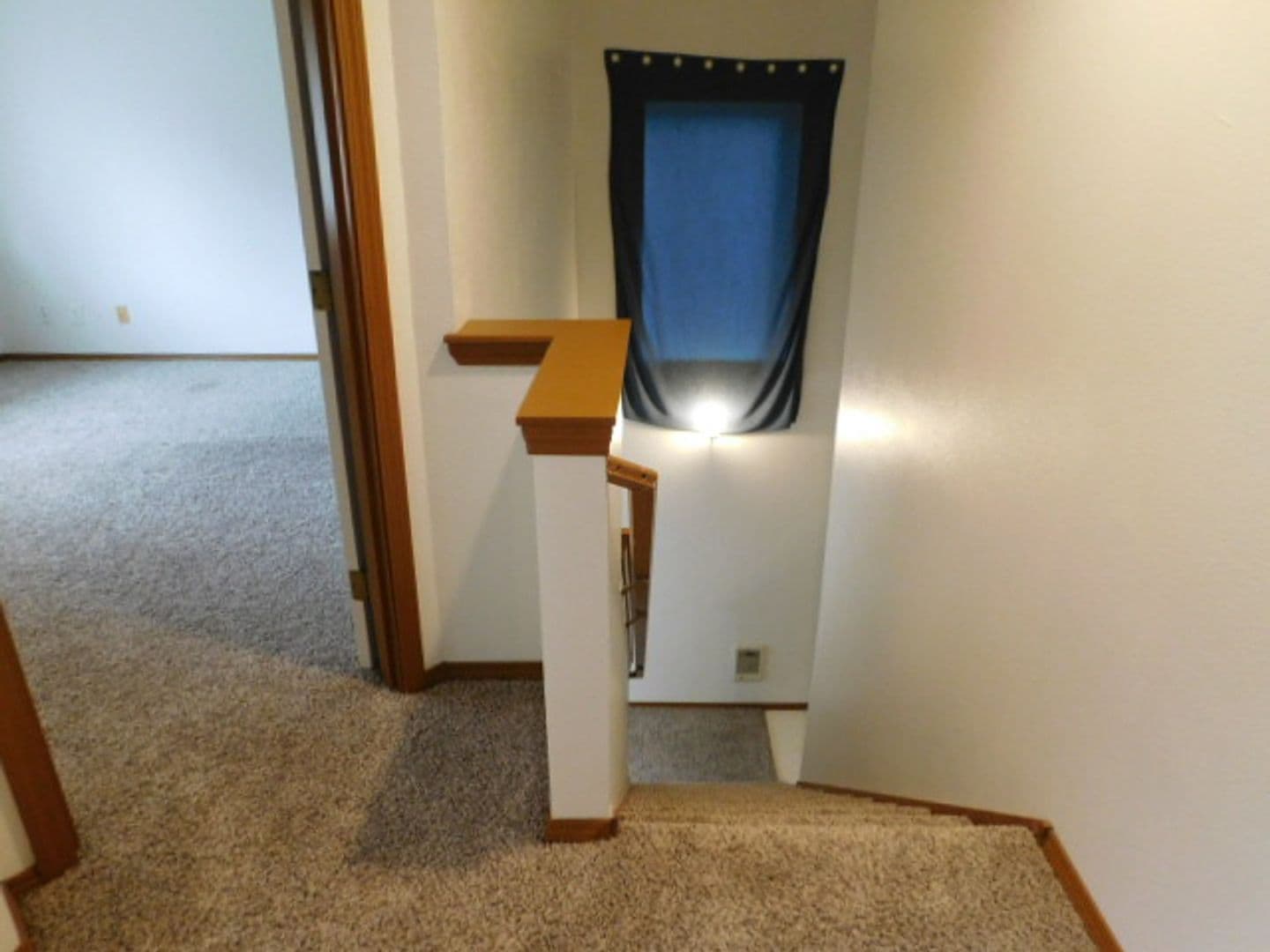 Keizer Apartment: 181 & 183 Delta Ct N