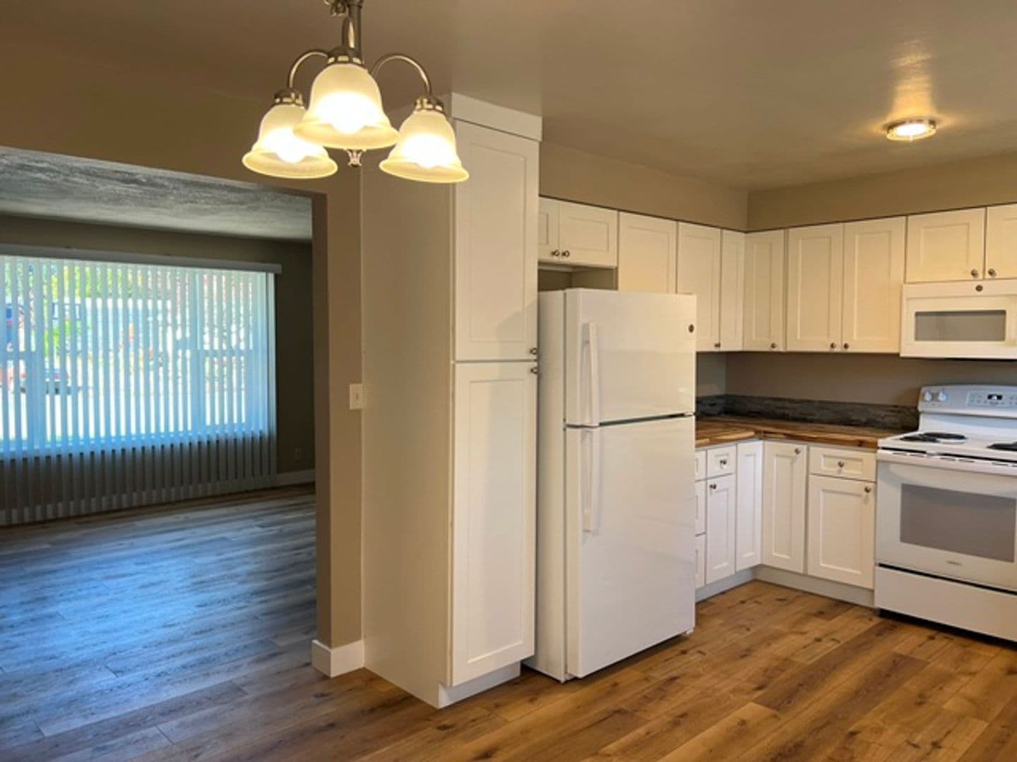 Keizer House: 4710 12th Ave NE