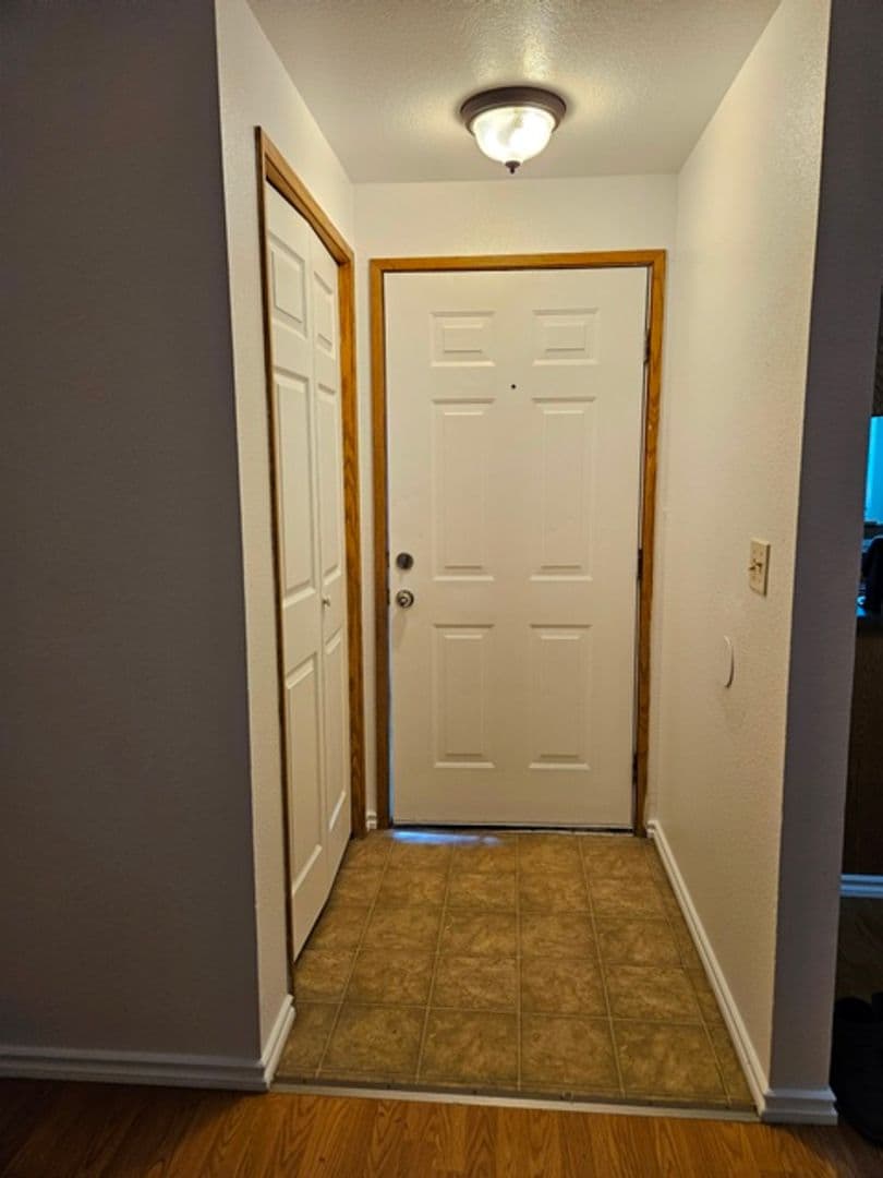 Salem Apartment: 1415 Lancaster Dr NE