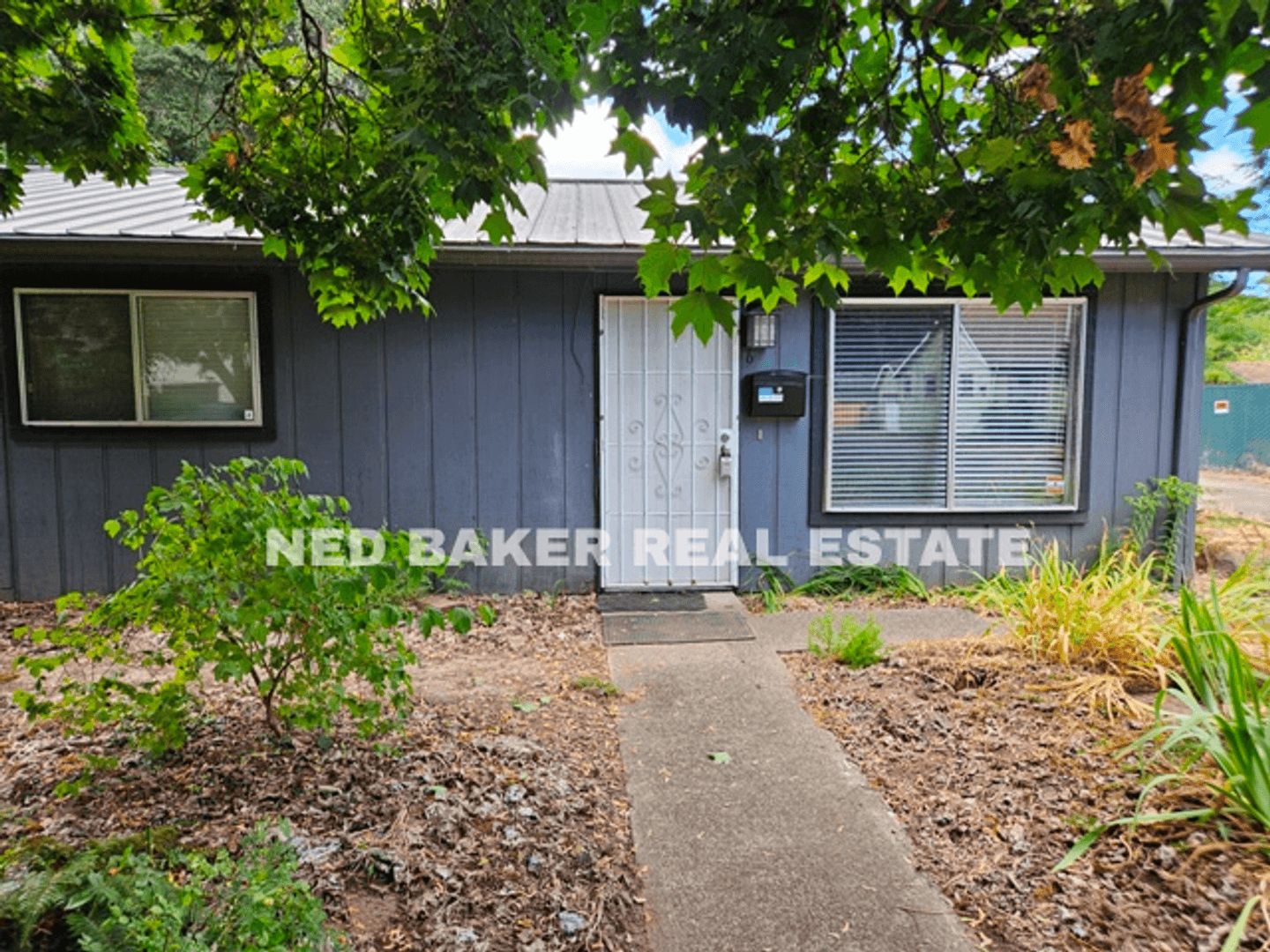 Salem Apartment: 263/267 20th St SE