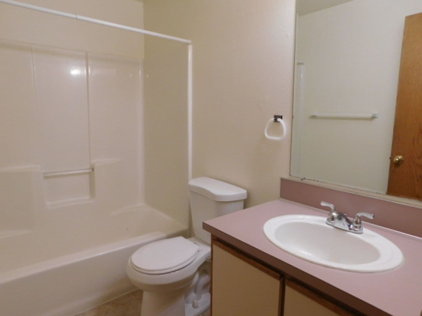 Stayton Apartment: 1520 & 1522 Jay Ct