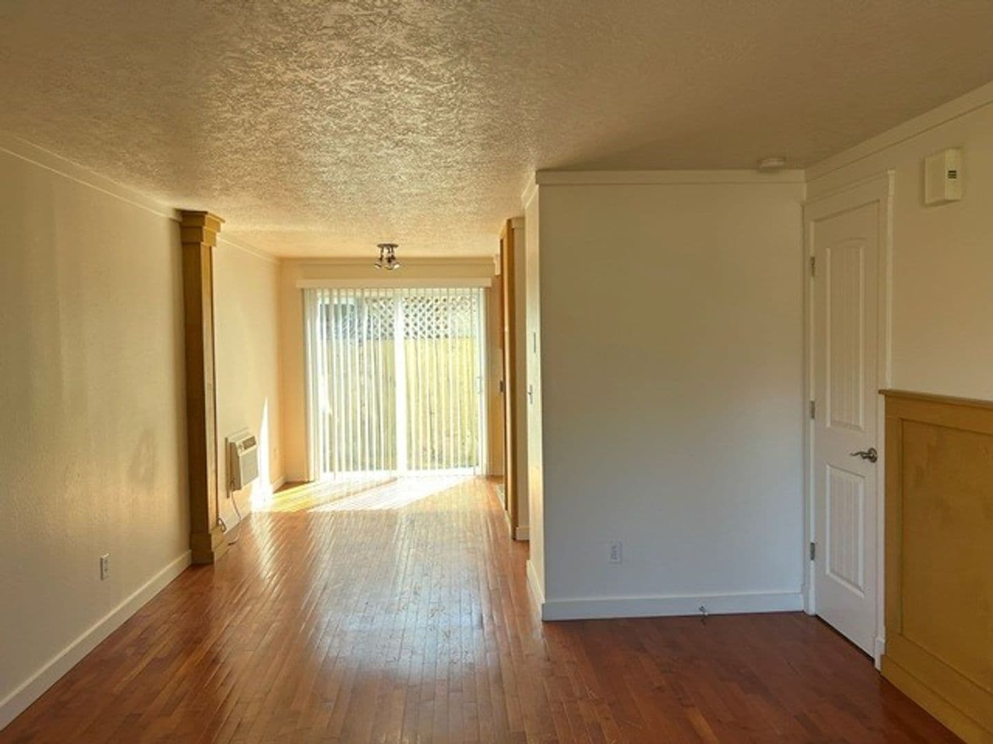 Stayton House: 1288 E Santiam St