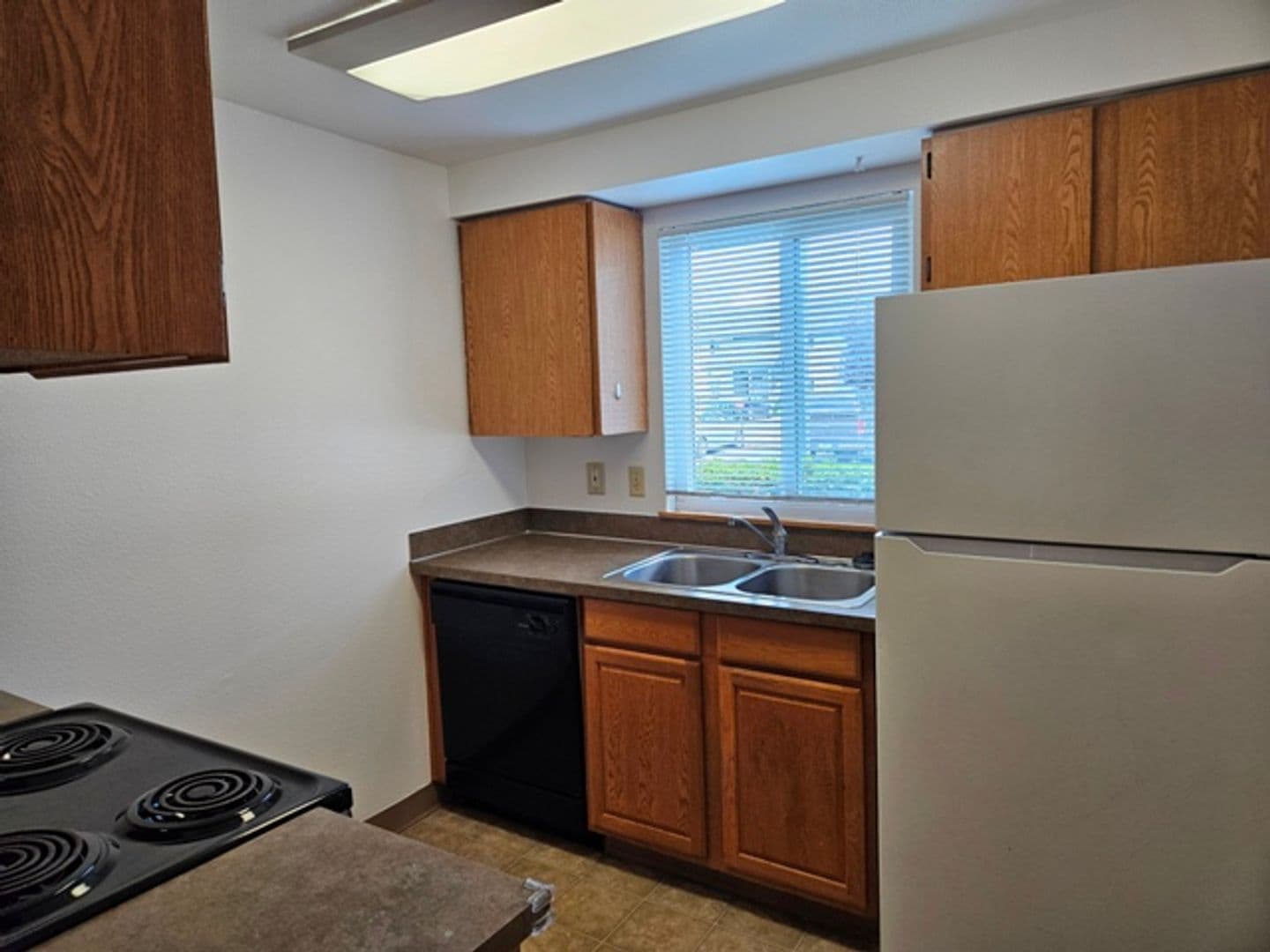 Salem Apartment: 1415 Lancaster Dr NE