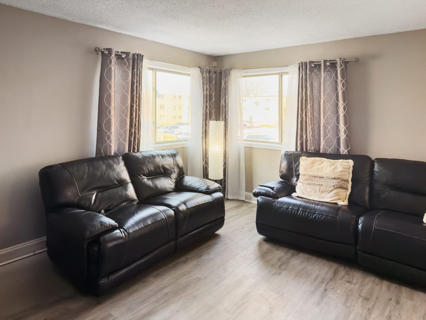 WHEELING Apartment: 185 ARBOR