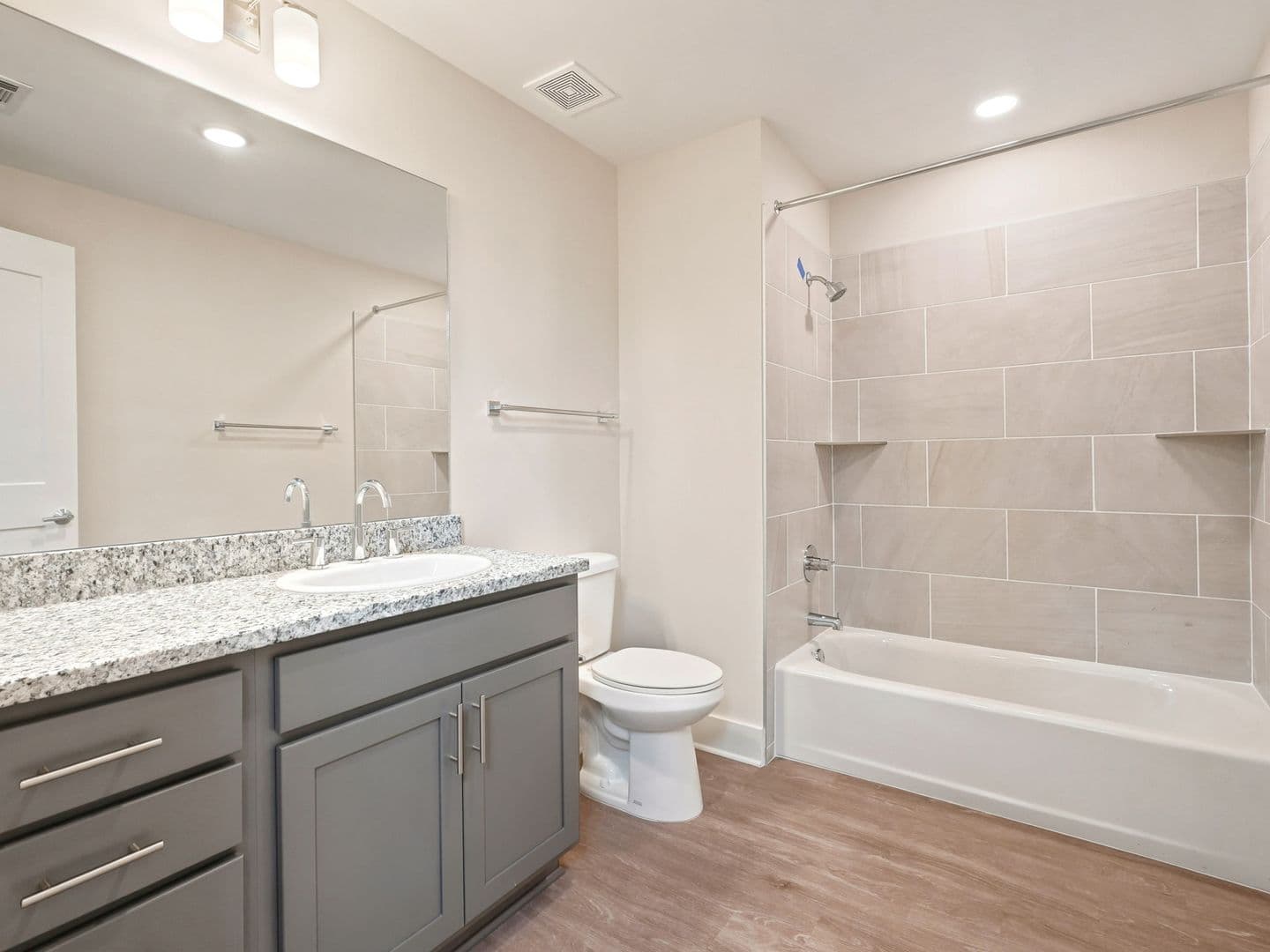 Macon Apartment: 462 Cherry Street
