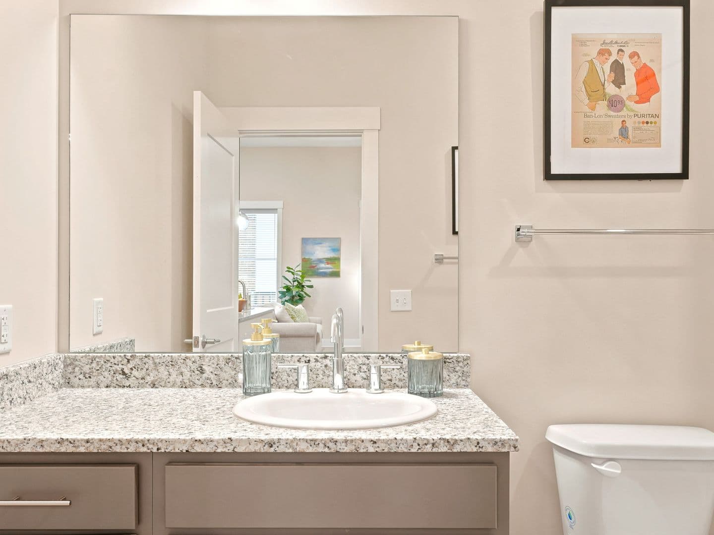 Macon Apartment: 462 Cherry Street