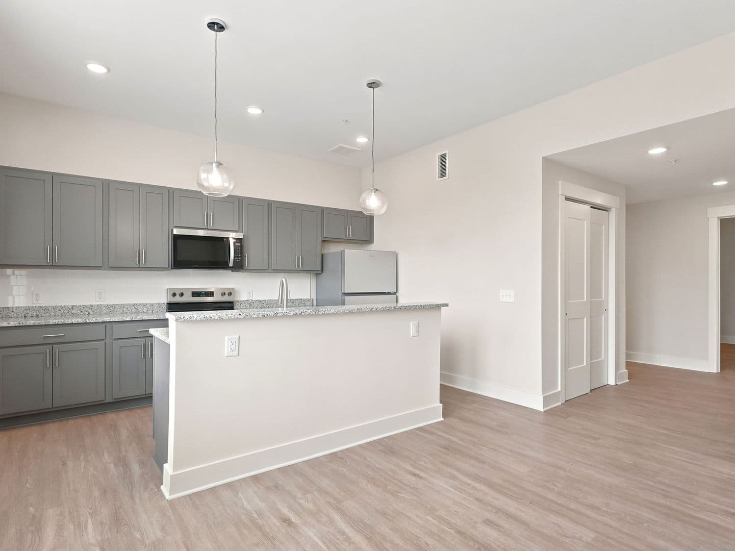 Macon Apartment: 462 Cherry Street