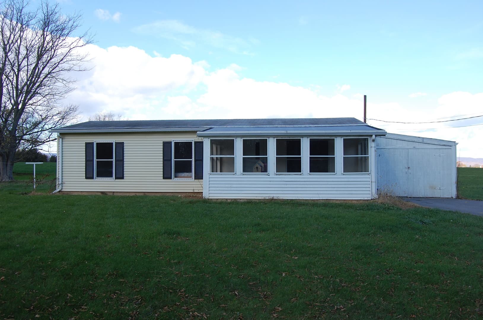 Newville House: 52 Fry Road