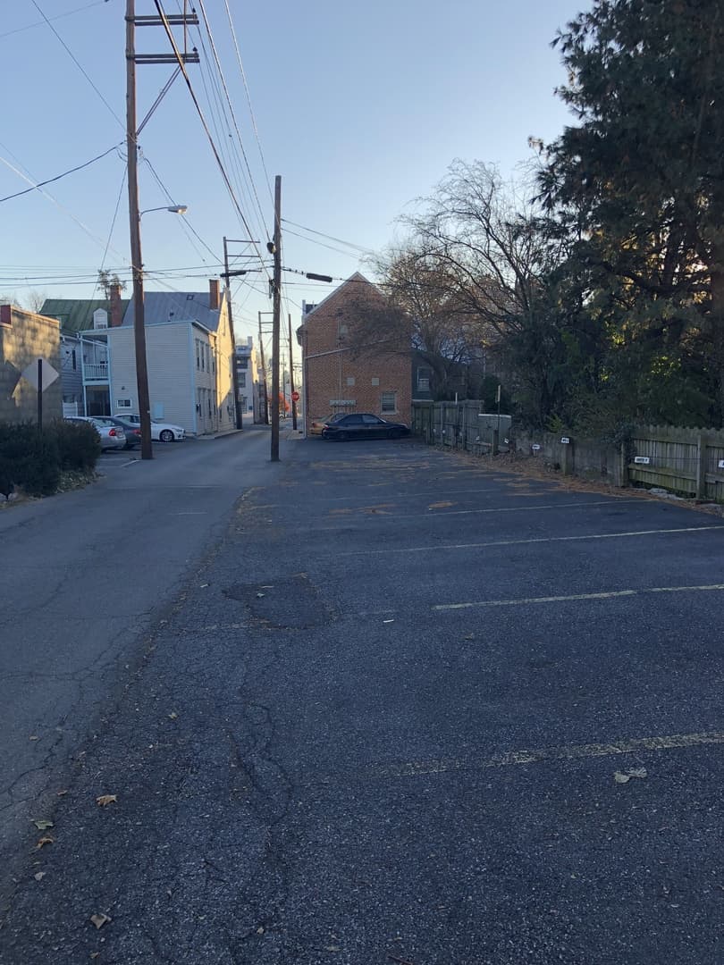 Carlisle Apartment: 132 S Hanover St