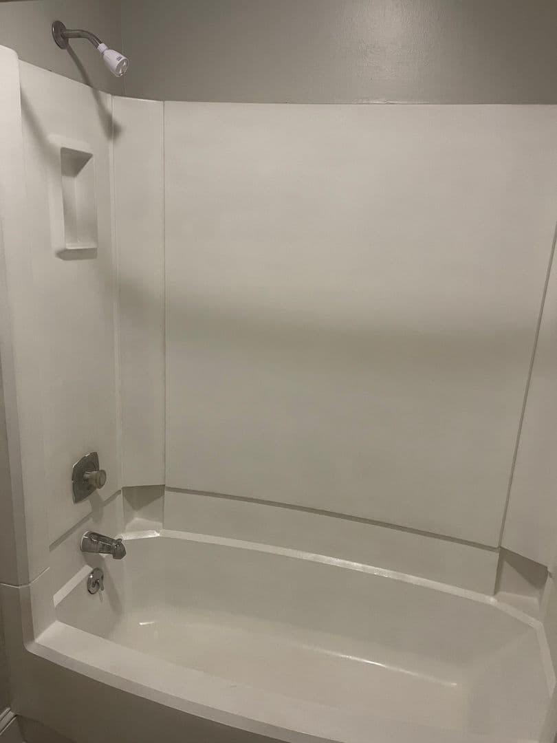 Carlisle Apartment: 132 S Hanover St