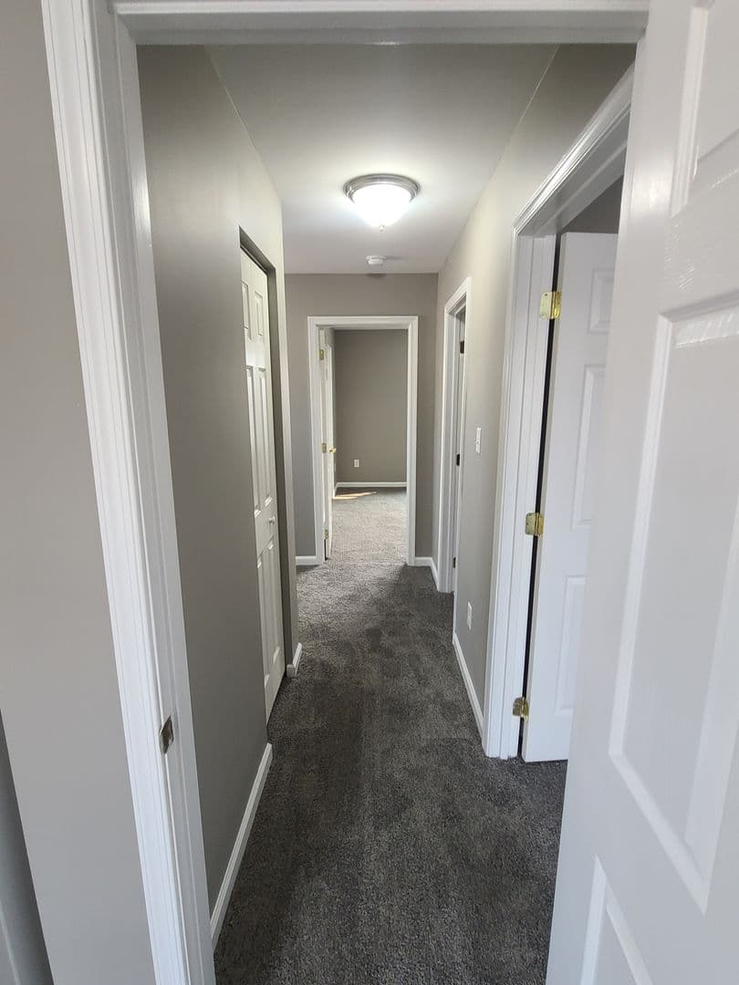 Waynesboro House: 393 Viewpoint Way