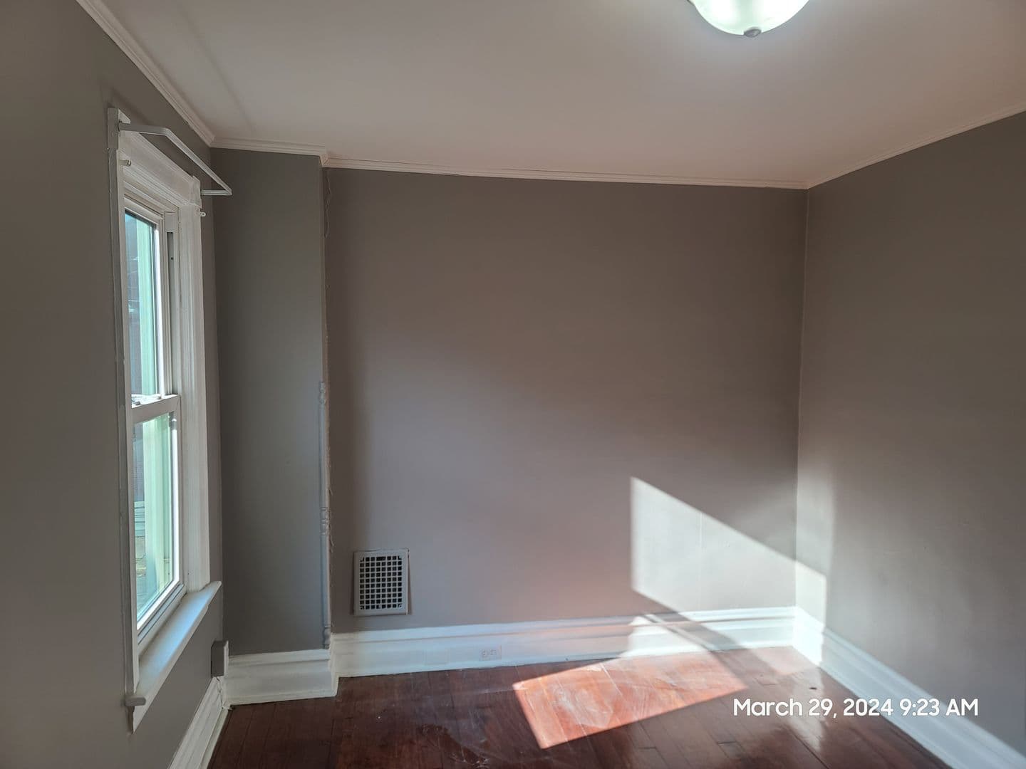 Waynesboro Apartment: 19 E North St