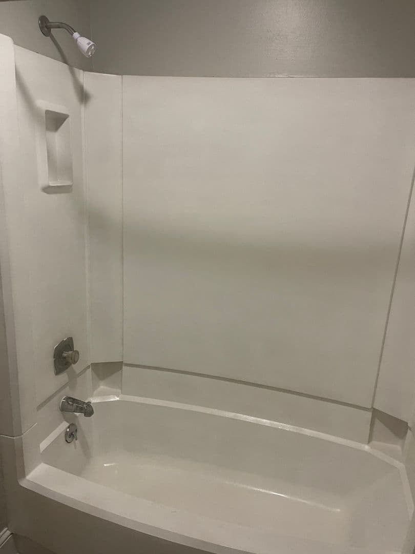 Carlisle Apartment: 132 S Hanover St