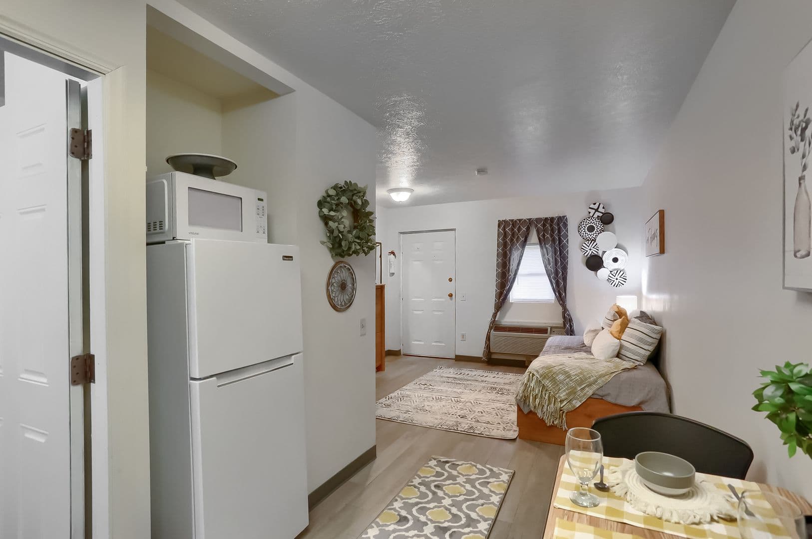 Slippery Rock Apartment: 877 New Castle Rd,