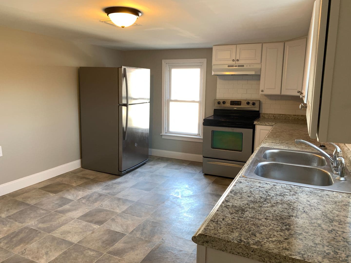 Carlisle Apartment: 143 & 145 N West