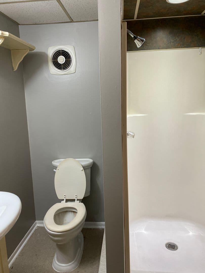 Chambersburg Apartment: 146 Kennedy St