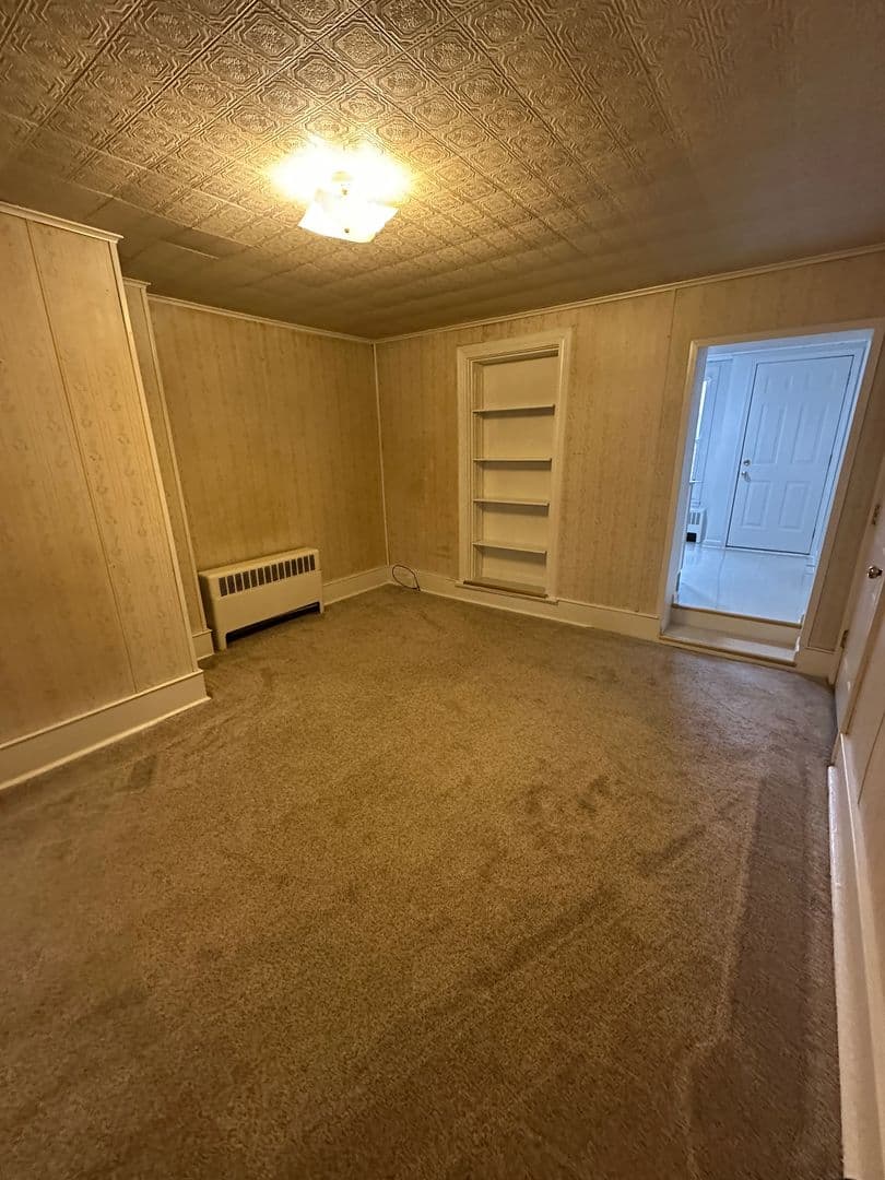 Newville Apartment: 26 E Main Street