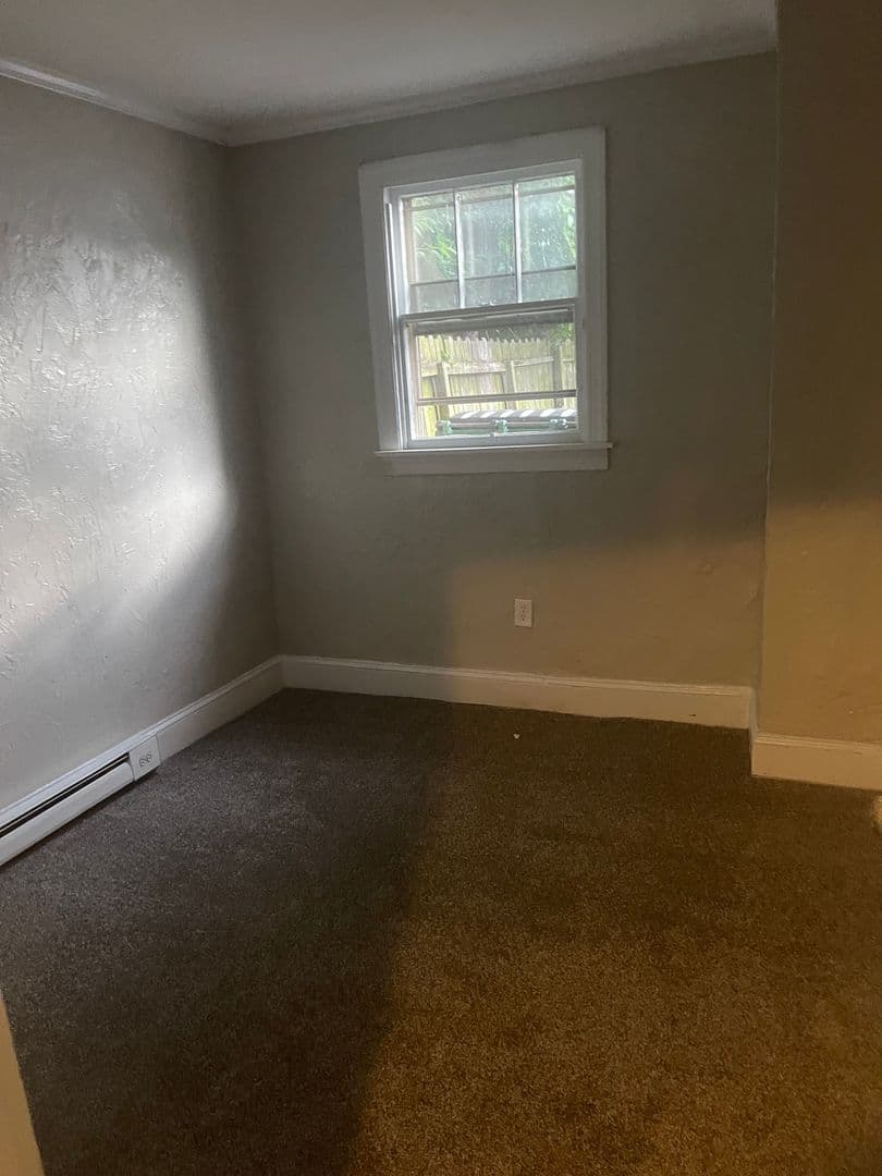 Carlisle Apartment: 132 S Hanover St