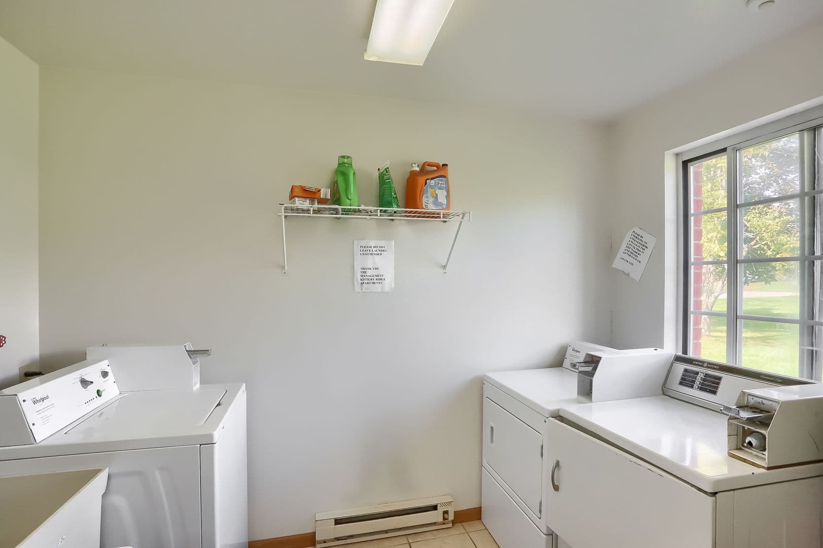 New Castle Apartment: 402 Kittery Ridge Dr