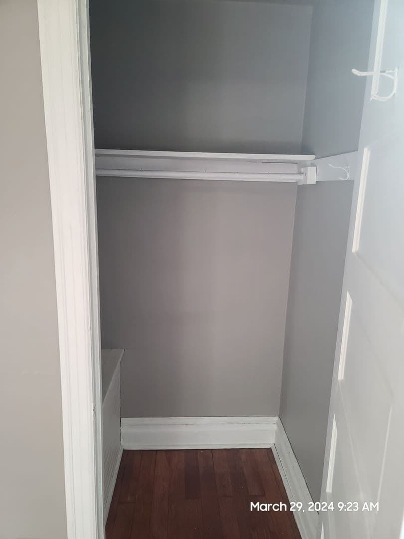 Waynesboro Apartment: 19 E North St