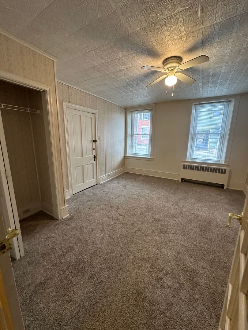 Newville Apartment: 26 E Main Street