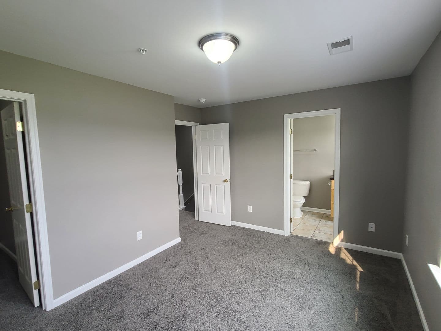 Waynesboro House: 393 Viewpoint Way