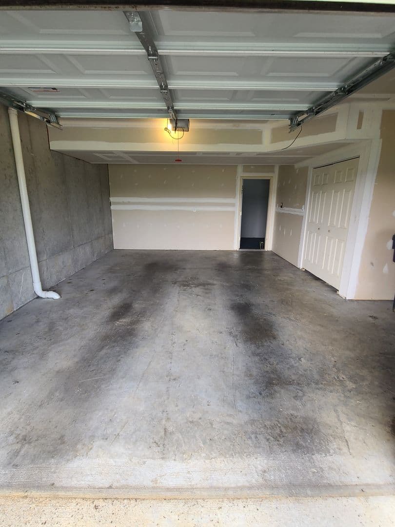 Waynesboro House: 393 Viewpoint Way
