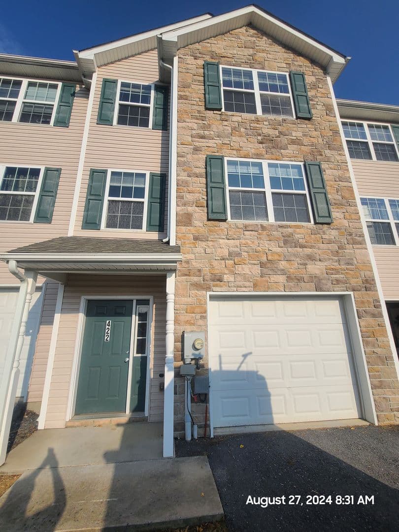 Waynesboro Townhome: 422 Viewpoint Way