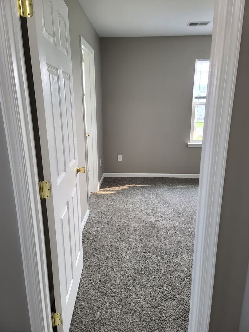 Waynesboro House: 393 Viewpoint Way