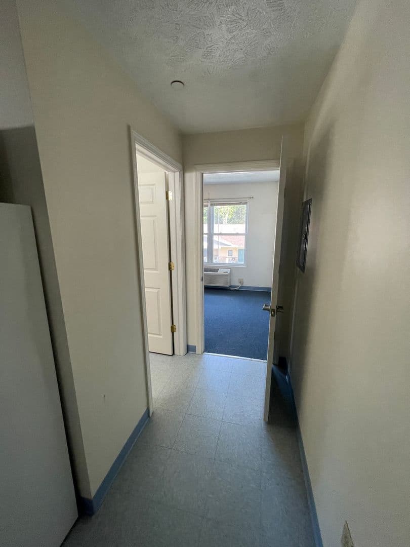Slippery Rock Apartment: 877 New Castle Road