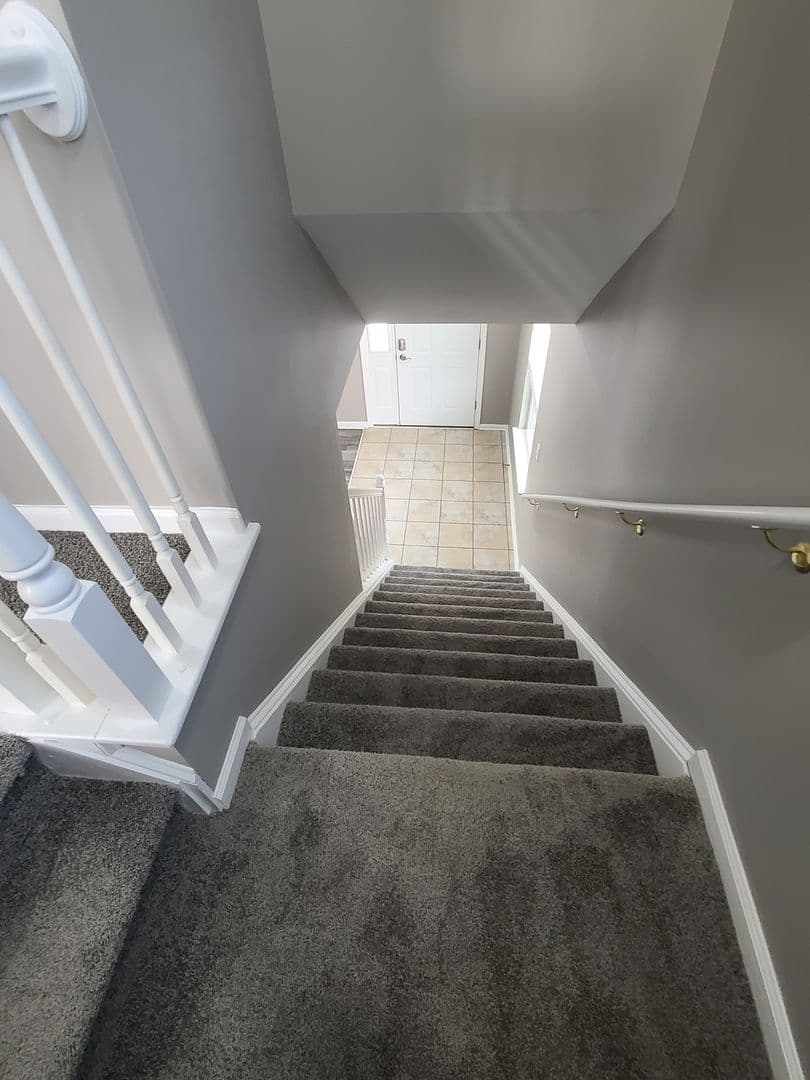 Waynesboro House: 393 Viewpoint Way