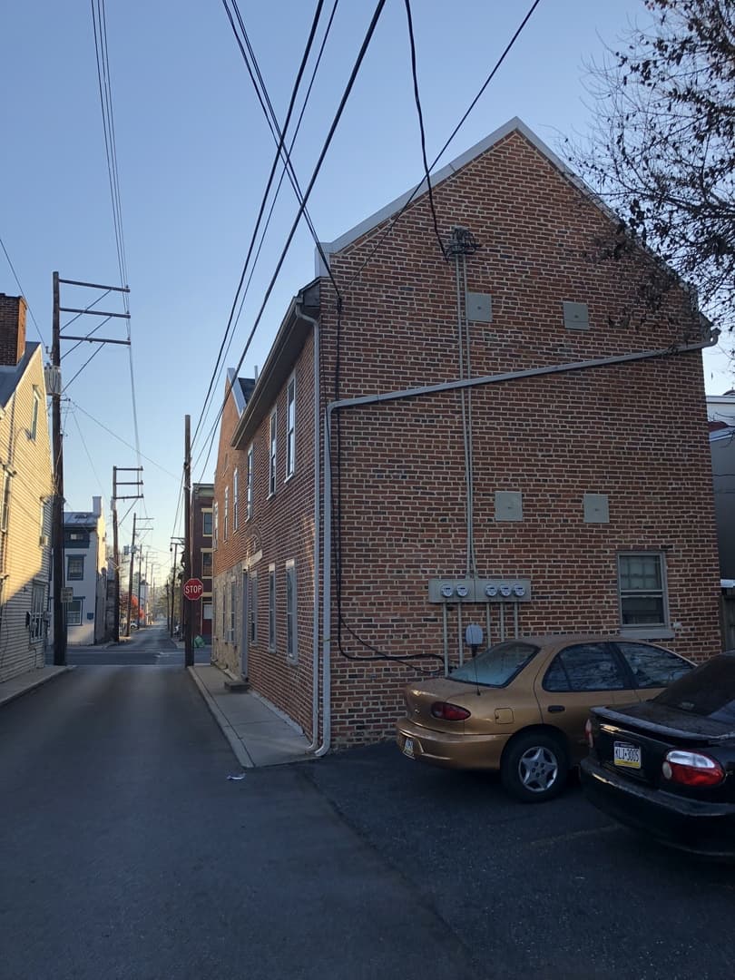 Carlisle Apartment: 132 S Hanover St