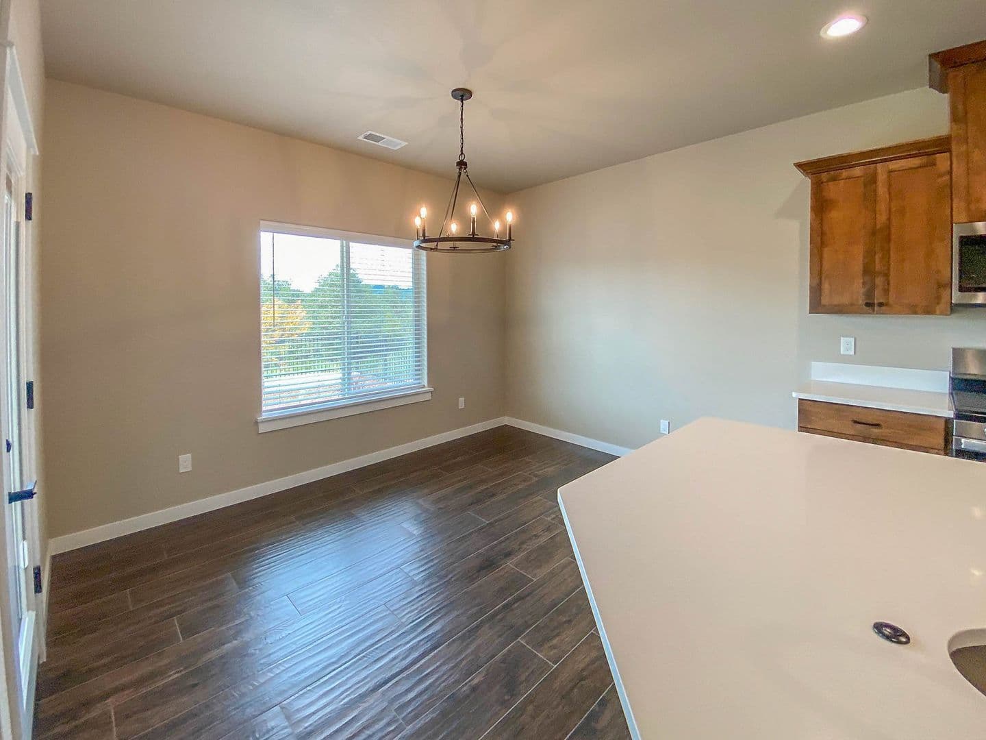 Sutherlin House: 909 Durham Ave