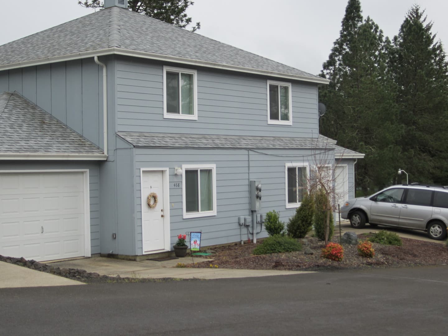 Sutherlin Apartment: 442 - 488 Willow Creek Lane