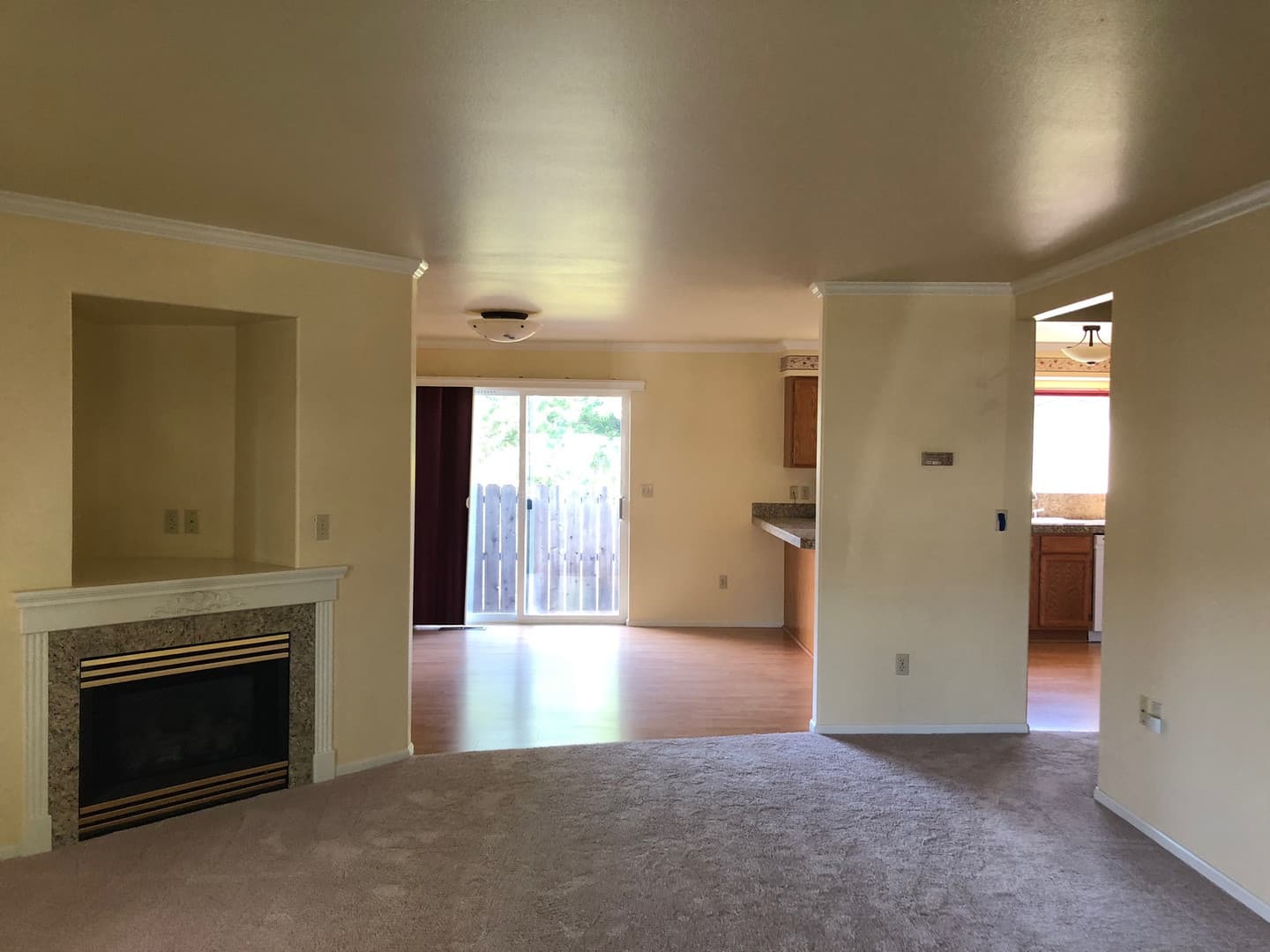 Roseburg House: 172 NE Rifle Range St Apt #10