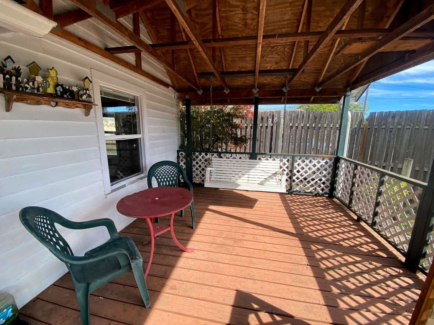 Sutherlin House: 3941 Nonpareil Rd